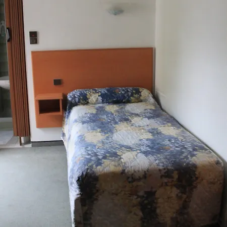Compostelle Otel Lourdes
