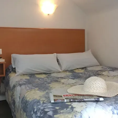 Compostelle 2* לורדה