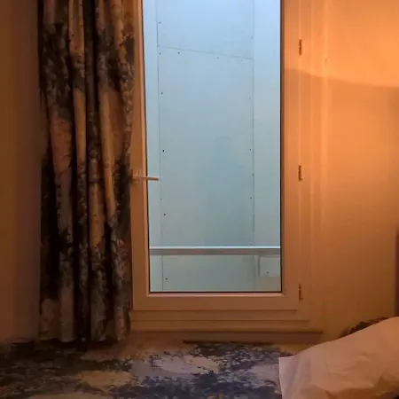 Compostelle 2* לורדה