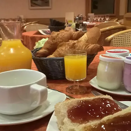 Compostelle מלון 2*