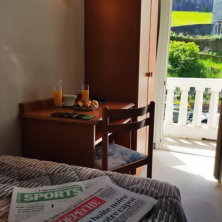 Otel Compostelle 2*