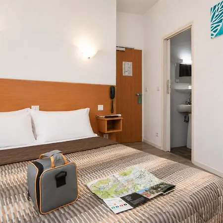 Hotel Compostelle 2*