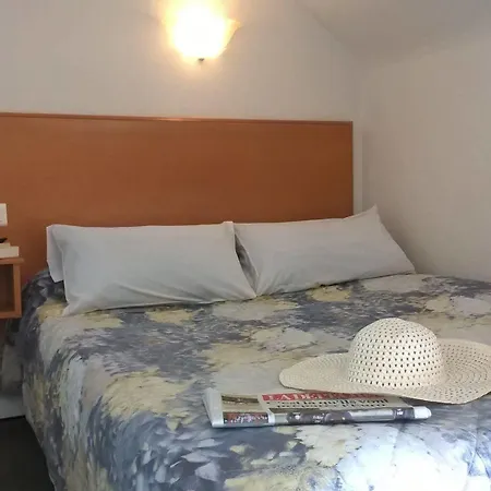 Compostelle Hotel 2*
